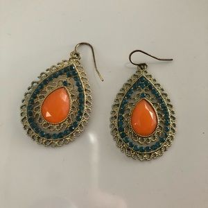 🌺beautiful earings🌺 from; Francesca’s